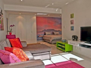 Отель 121 Ocean View Drive Studio Apartment  Кейптаун